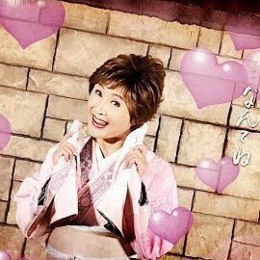 小林幸子が三つ編みセーラー姿に！？「小林幸子のさっちゃんねる」を見よ