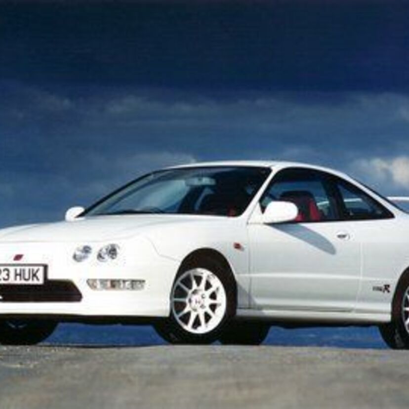 ホンダ「インテグラ」が2022年に復活すると話題に！「スープラ」「シビック」など往年の名車の復活情報もご紹介！！