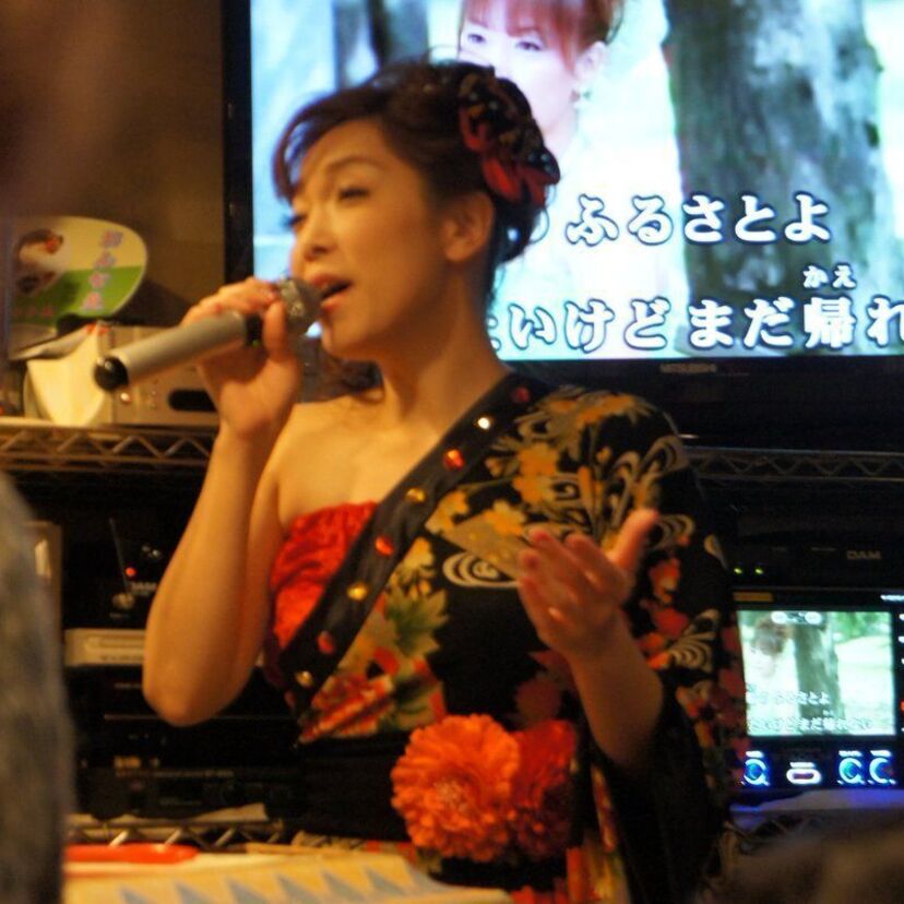 美人ママのお店で歌われる往年の『クリスマスソング♪』ランキングベスト10！！