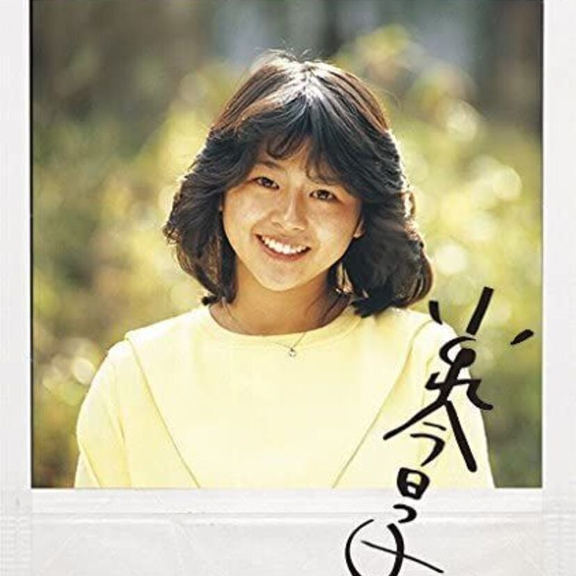 全50曲を網羅！小泉今日子がデビュー35周年の際にリリースしたシングルベスト盤が待望の再発！！