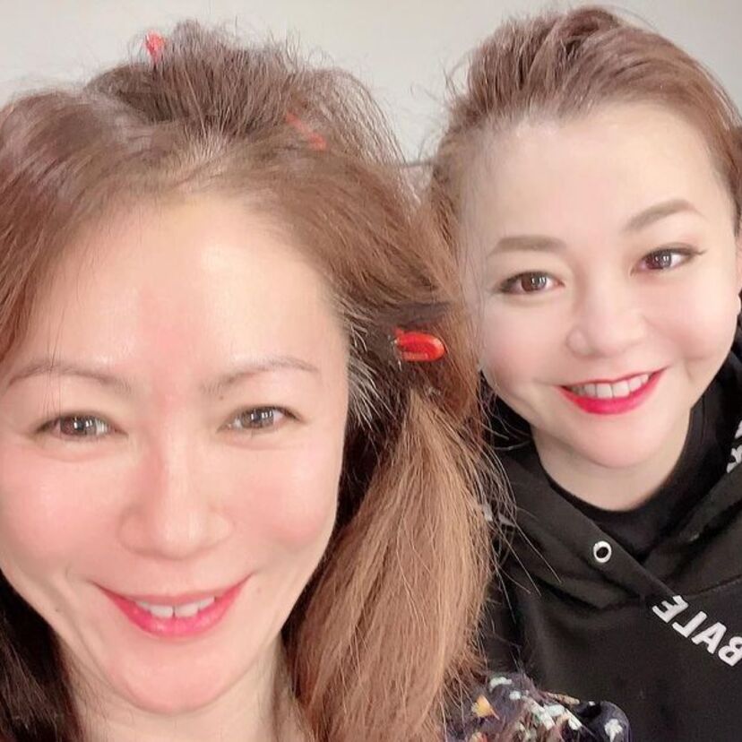 歌手の大黒摩季（52）と華原朋美（47）が90年代歌姫2ショットを披露！！