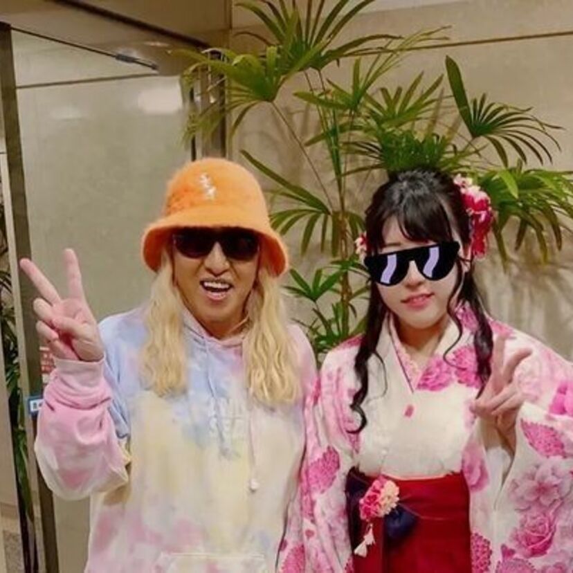TRFのDJ KOO（60）、大学を卒業した娘との2ショットを公開！TRFの最新の動向も要チェック！！
