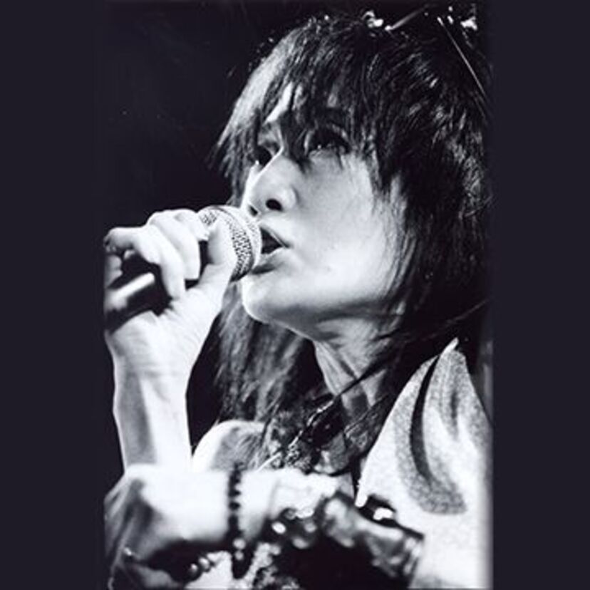 【戸川純】ヤプースとしての音楽活動や女優業を振り返る！ドラマ『あとは寝るだけ』で披露した巨乳はインパクト抜群！