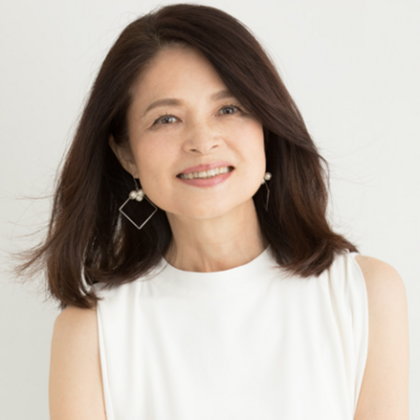 【青木英美】日本人離れした美貌でモデル・女優としてご活躍!剛たつひととの関係やかつて披露したセクシーショットも!