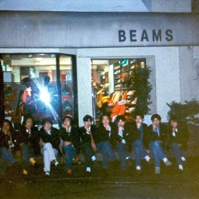 紺ブレにライダースジャケット！90年代に流行した「渋カジ」ファッションがなつかしい！
