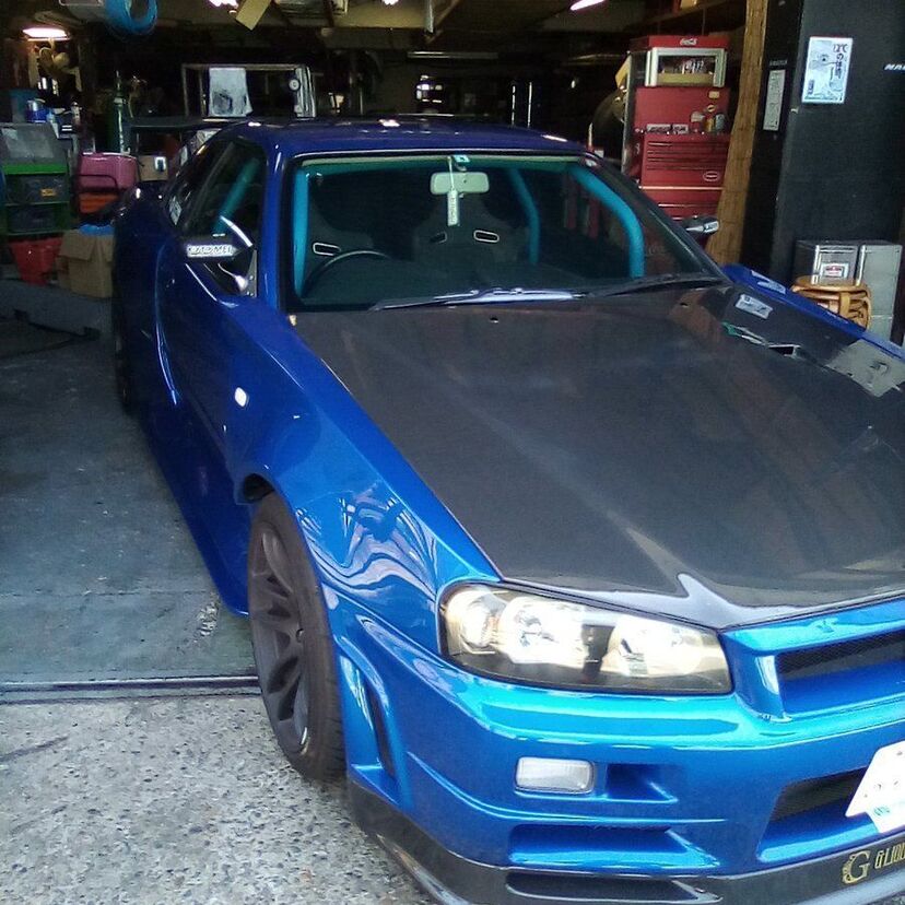 間寛平の愛車としても有名な「日産スカイラインGT-R（R34）」や「シルビア（S15）」用のメーターが数量限定で復刻！