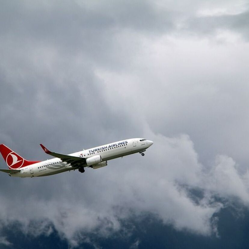 イラン・イラク戦争の最中、空港に取り残された日本人をトルコの航空機が救出した感動秘話