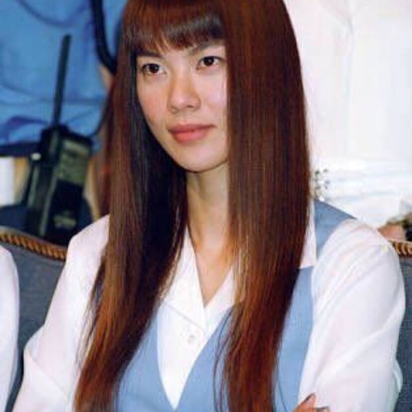 【江角マキコ】プロバレーボール選手から女優に転身！ショムニなどの代表作や落書き・芸能界引退といった事情にも迫る！