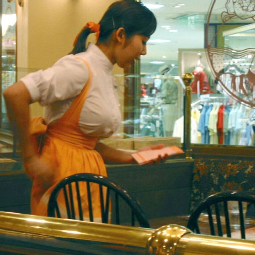 印象的な制服で話題となった「アンナミラーズ」が東京・高円寺で期間限定出店！！