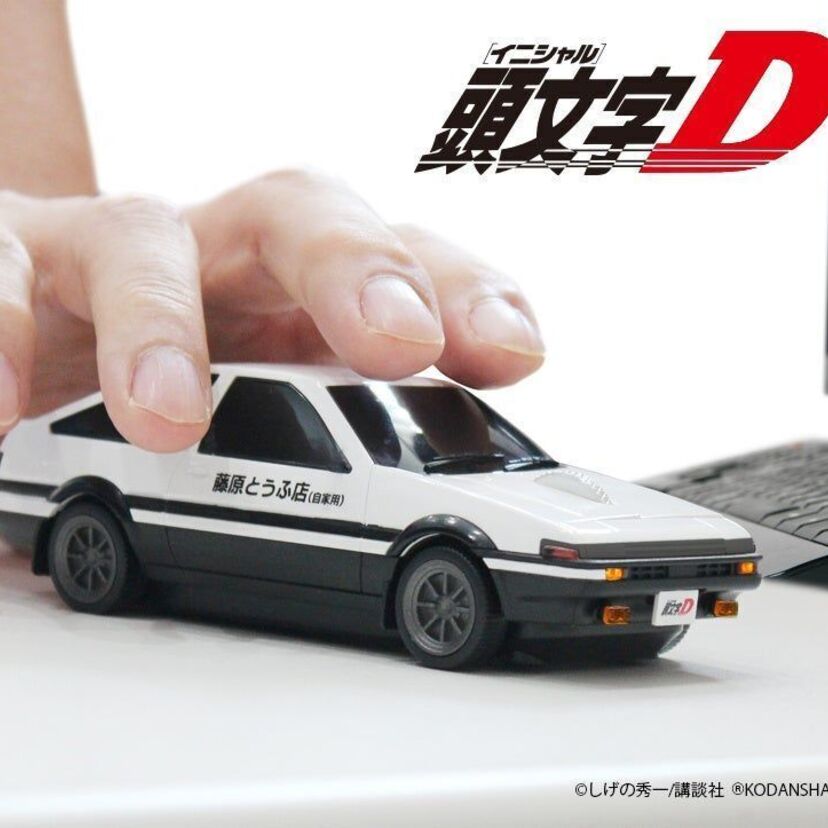 トヨタ・スプリンタートレノ(AE86)型をモチーフにした『頭文字D』藤原とうふ店(自家用)仕様の無線マウスが登場！！