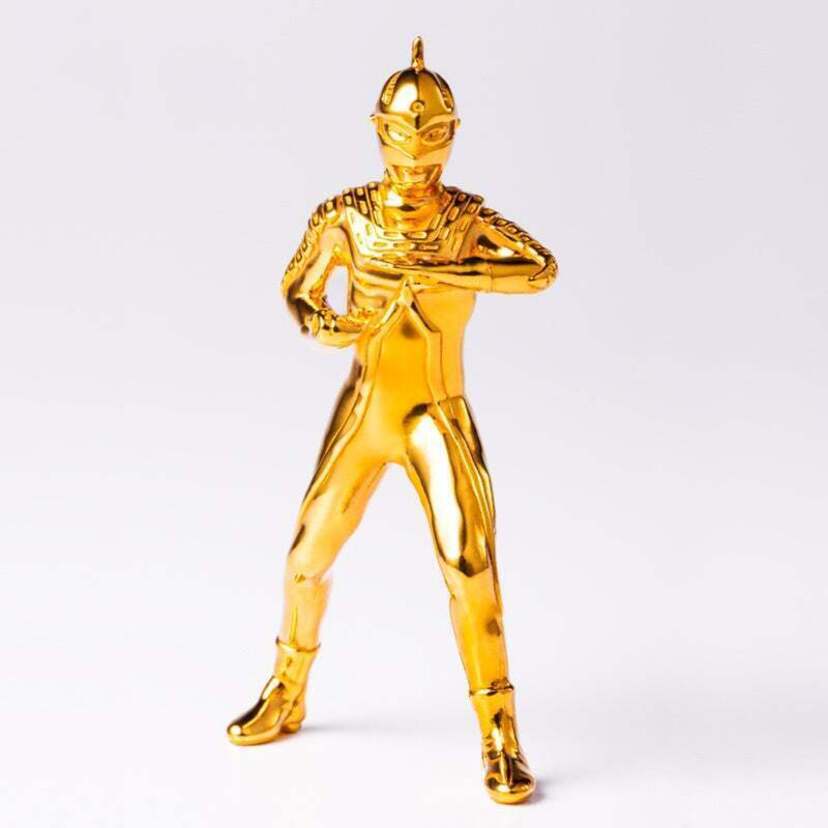 世界限定100体！『ウルトラセブン 純金フィギュア』が発売決定！ミドルエッジのウルトラセブン特集記事も要チェック！！