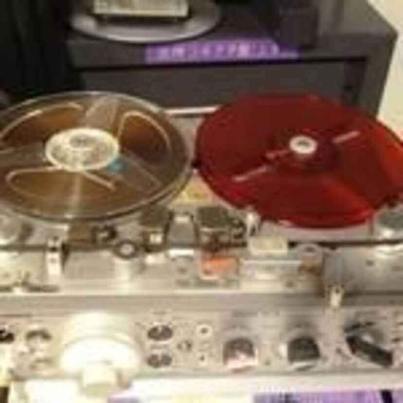 オープンデッキにカセットテープ　イベントや舞台の【音だし】は結構技ありだった職人技！