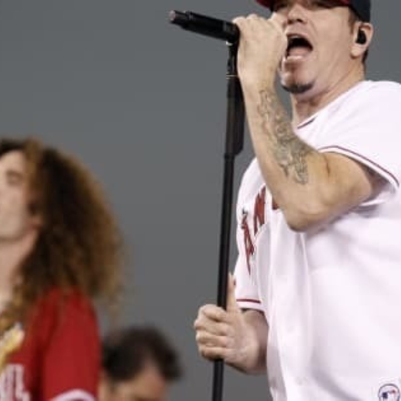 【訃報】ロックバンド「スマッシュ・マウス」の元ボーカル、スティーブ・ハーウェルさん死去。映画「シュレック」の主題歌など