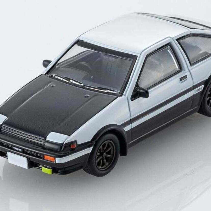 頭文字Dファン必見！ハチロクこと「トヨタ・スプリンタートレノ」が1/64スケールミニカーとなってファミマ限定で登場！！