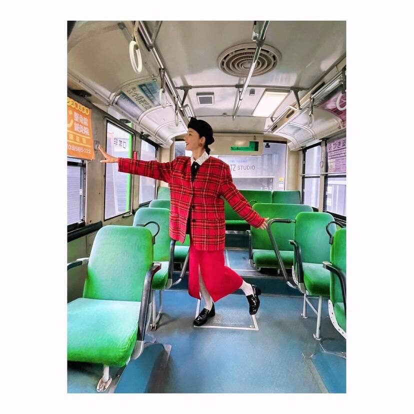 “昭和のダメおやじ”が大活躍!ドラマ『不適切にもほどがある!』が放送決定!制作発表での吉田羊の80年代風コーデも話題に!