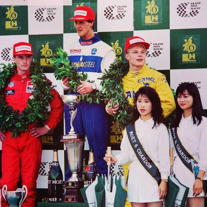 元F1のミカ・サロが日本人妻と離婚、金髪美女と再婚していた