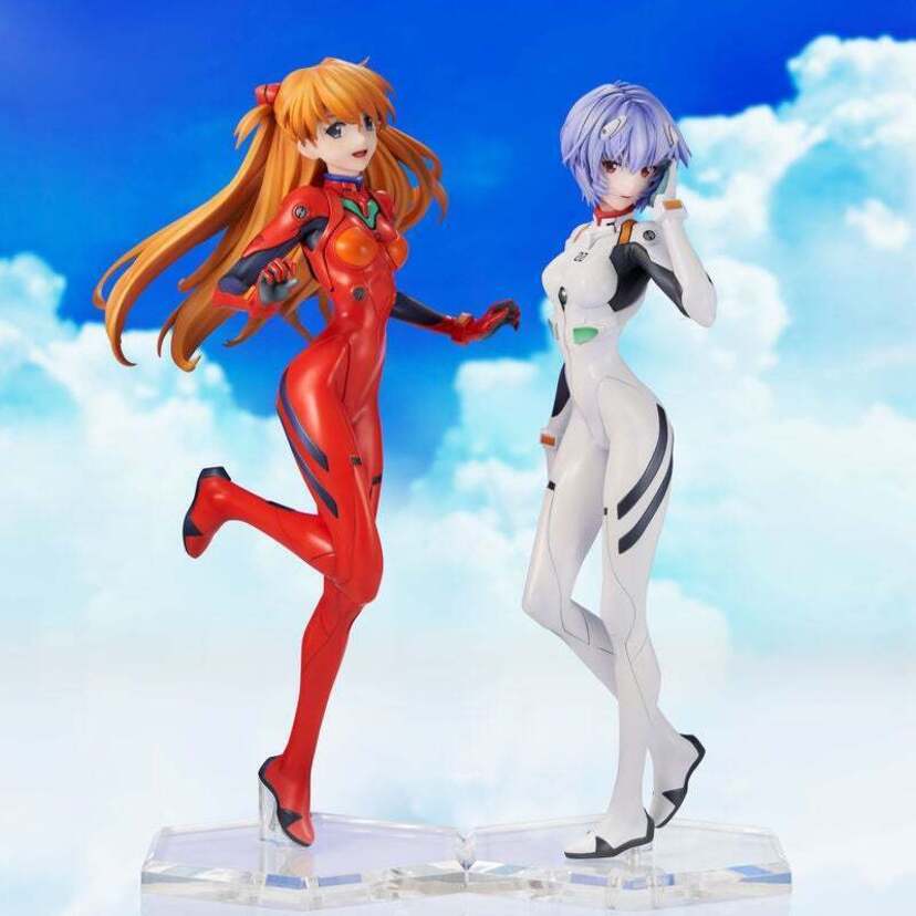 貞本義行が描く「【愛蔵版】新世紀エヴァンゲリオン」のカバーイラストの綾波レイ＆惣流・アスカ・ラングレーがフィギュア化！！