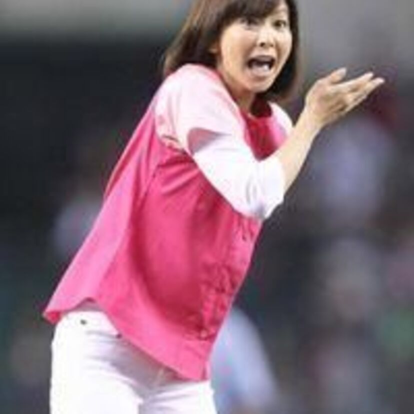 アイドルの「ノーバン始球式」が多い近年。90年代活躍した女優・アイドルなどの始球式をまとめました。