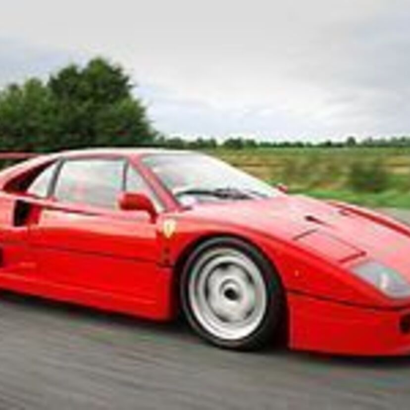 走る不動産と言われた車【フェラーリF40】見たことありますか？