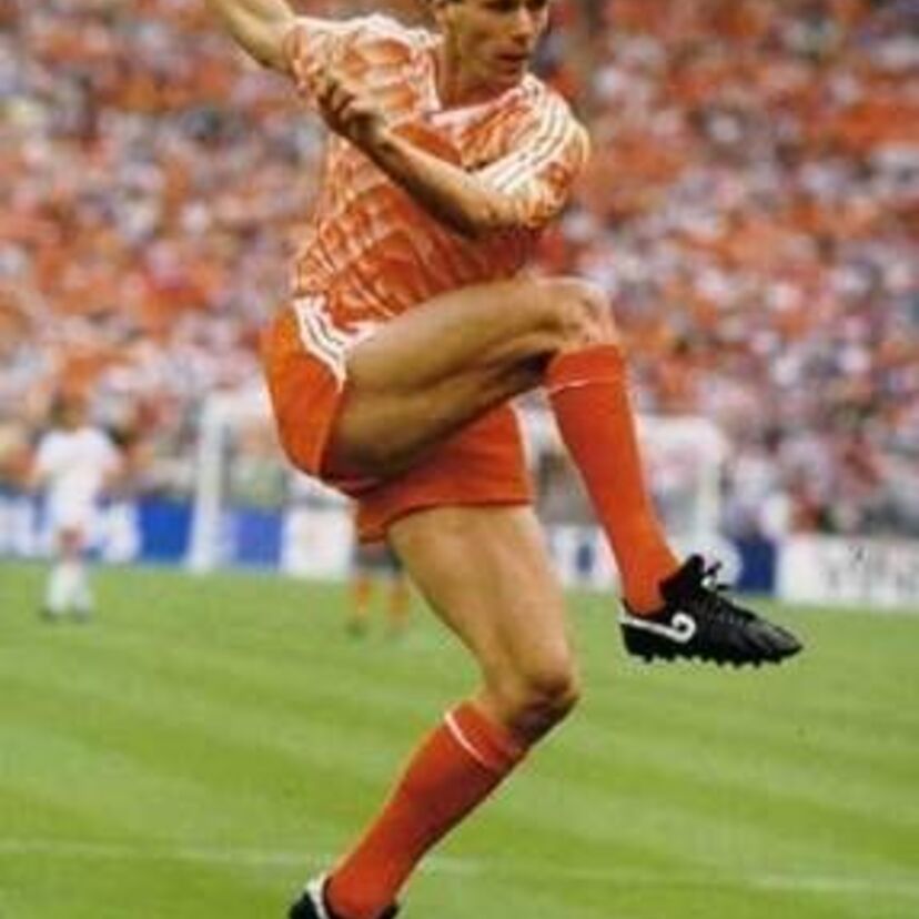 【サッカー列伝】オランダトリオの一角「マルコ・ファン・バステン」