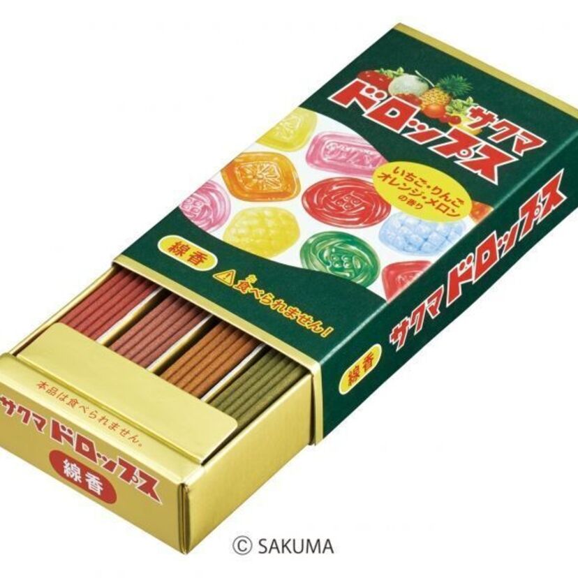 飴じゃない！？懐かしい『サクマドロップス』あま～い香りのお線香がバカ売れ中！