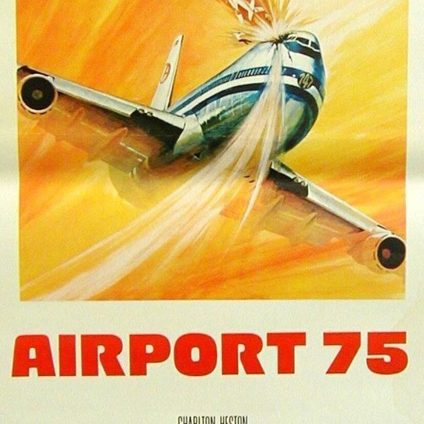 小型飛行機が大型飛行機に激突！！乗客の恐怖と地上の救援活動を描くパニック映画『エアポート'75』