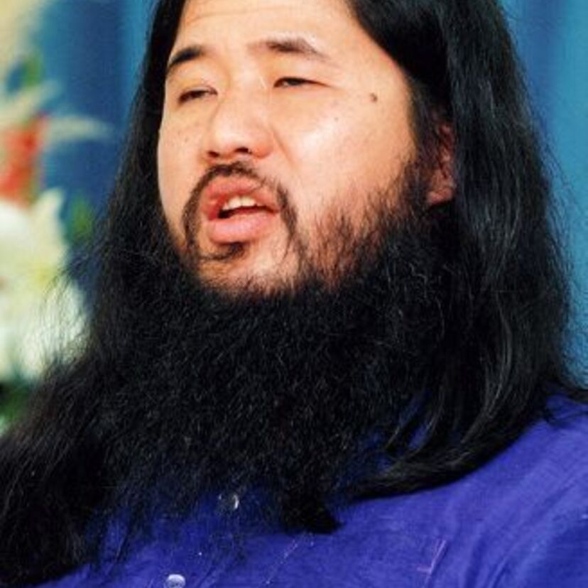 90年代、オウム真理教に揺れた列島！歌や音楽などを用いた巧みな手法で布教活動を進めていきました。
