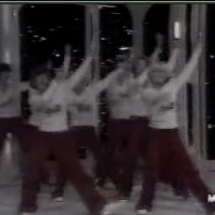 ネット上で一斉風靡した「世界で一番ダサいPV」はホントに世界一なんだろうか。