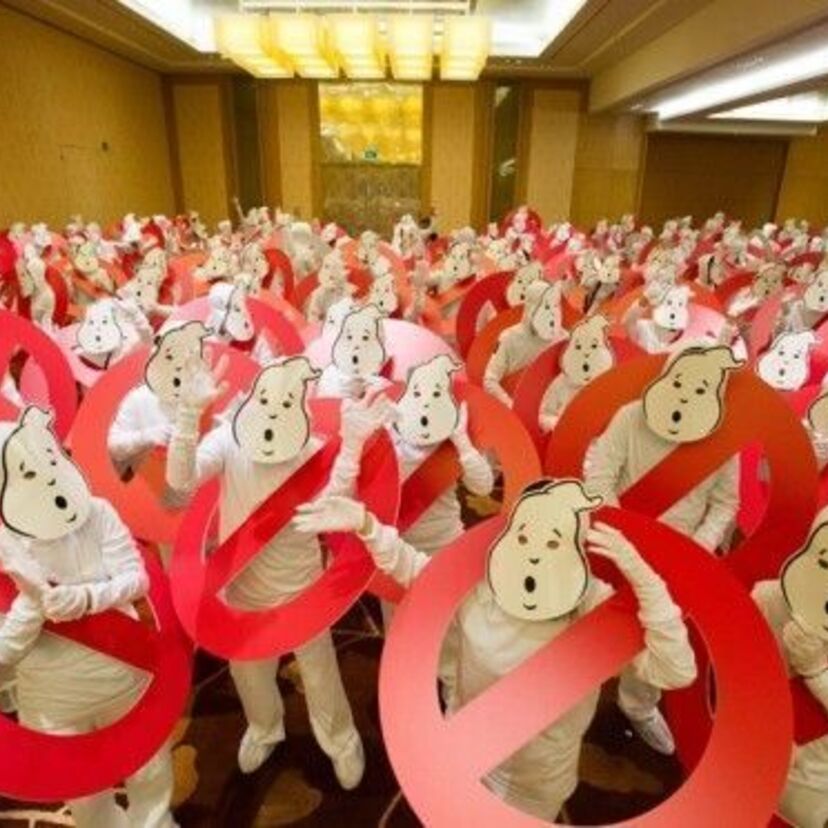 『ゴーストバスターズ』仮装したファンが263人集結し、ギネス記録達成！