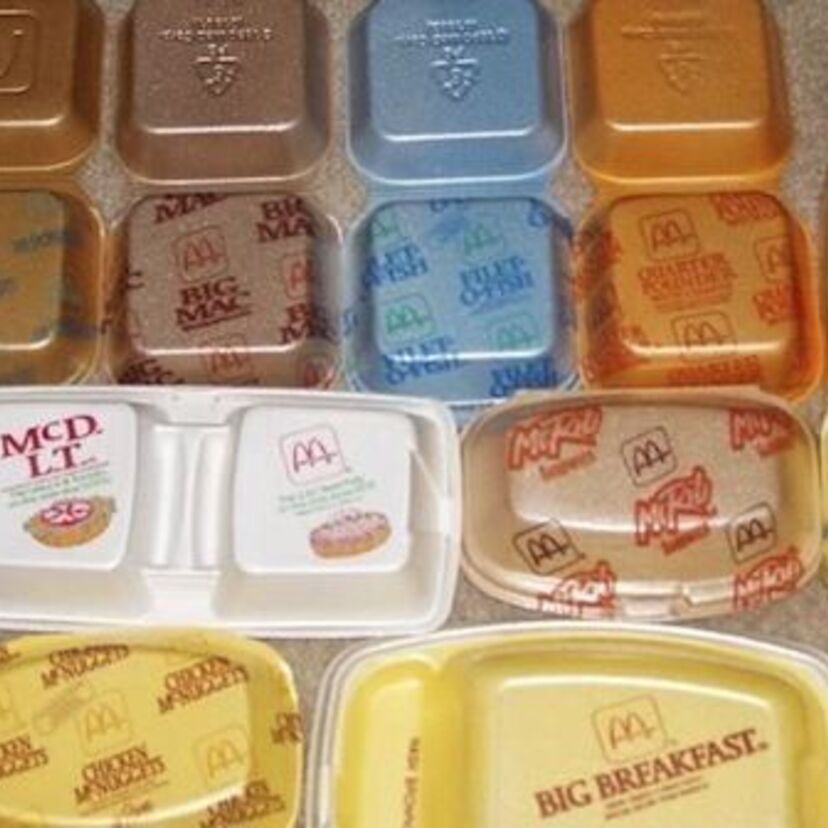 マクドナルドの包装、むかしは発泡スチロール製の箱でしたね。