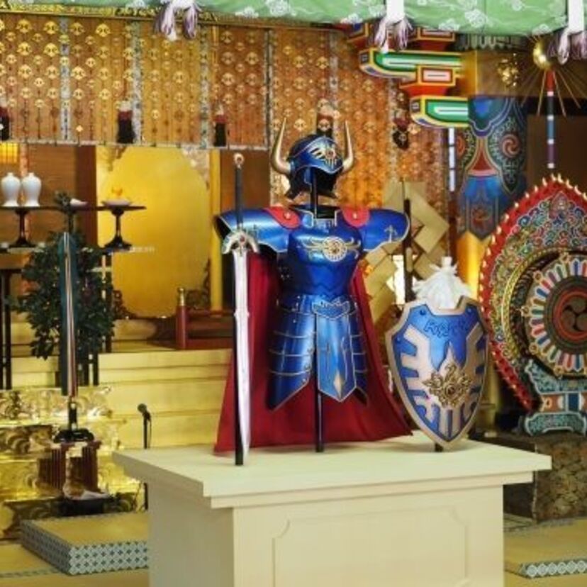 ドラクエ30周年企画「ドラゴンクエストミュージアム」に展示される伝説のロト装備が神田明神でお清め