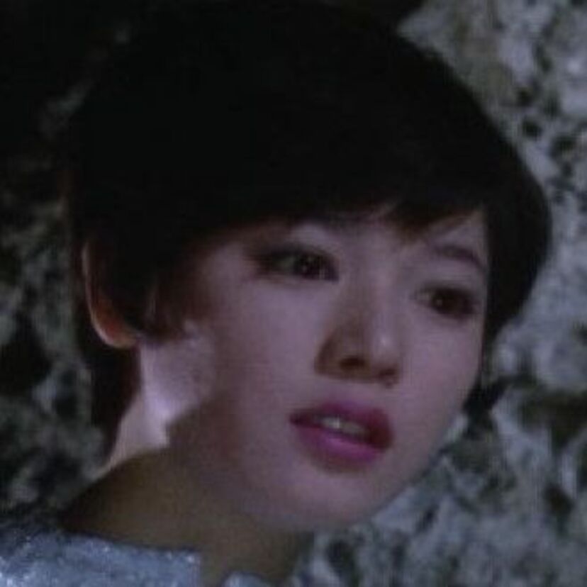『ウルトラセブン』（1967年）に出演する若い女性宇宙人とゲスト美女