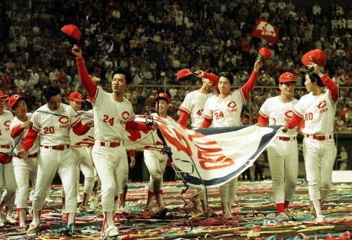 広島東洋カープ】が25年ぶりに優勝！ 25年前（1991年）の主な赤