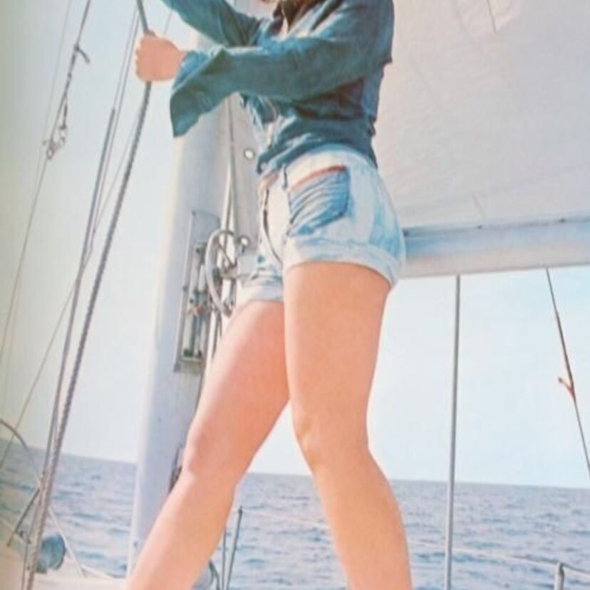 昭和に流行った、ホットパンツ!当時の写真☆「秀美の太もも」♪懐かしい女性アイドル