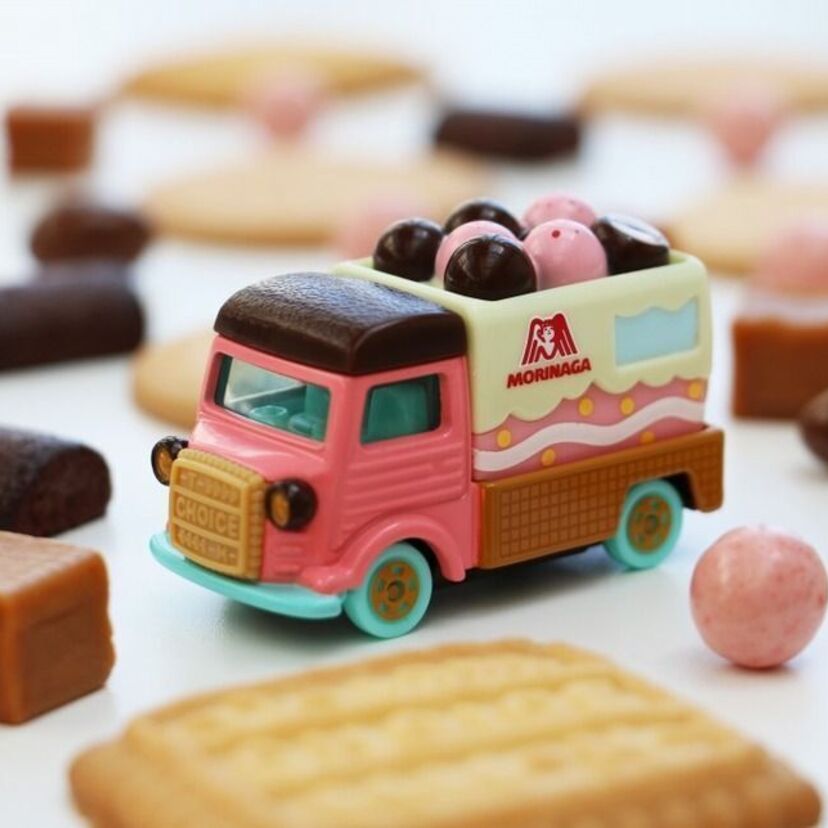 食べたくなるくるま！チョコボールなど森永の人気のお菓子が トミカで登場！！