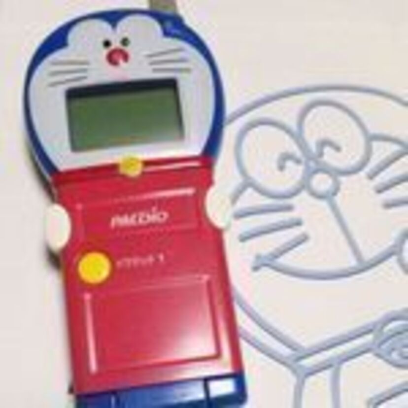 携帯電話よりすごい時代もあったPHS　発売されたユニークな端末たち
