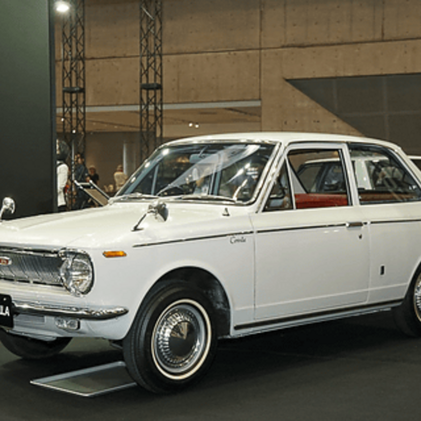 1966年10月、トヨタ自動車が初代「カローラ」を発表してから50周年！記念の特設サイトが開設！