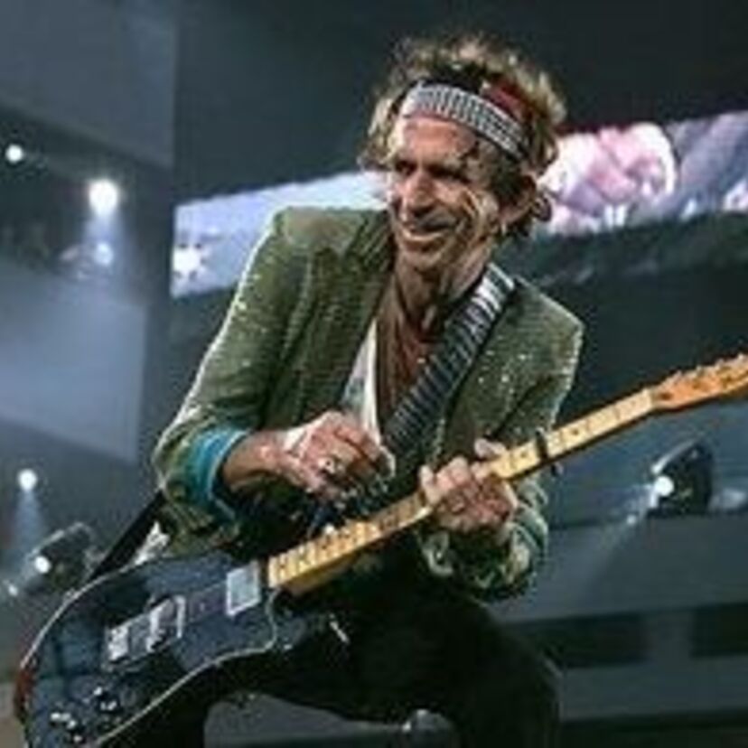 【20世紀の偉大なギタリスト】ジミヘン、クラプトン洋楽G10人と布袋さん、HIDEなど邦楽G5人