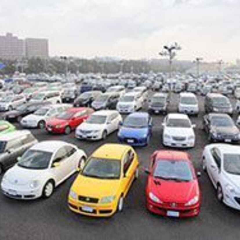 初めて買った車は新車or中古車？今ではネットが当たり前の中古車選び、その歴史について。
