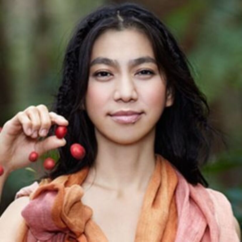 90年代を代表する女性シンガー、近ごろは村上虹郎の母として知られる『UA』